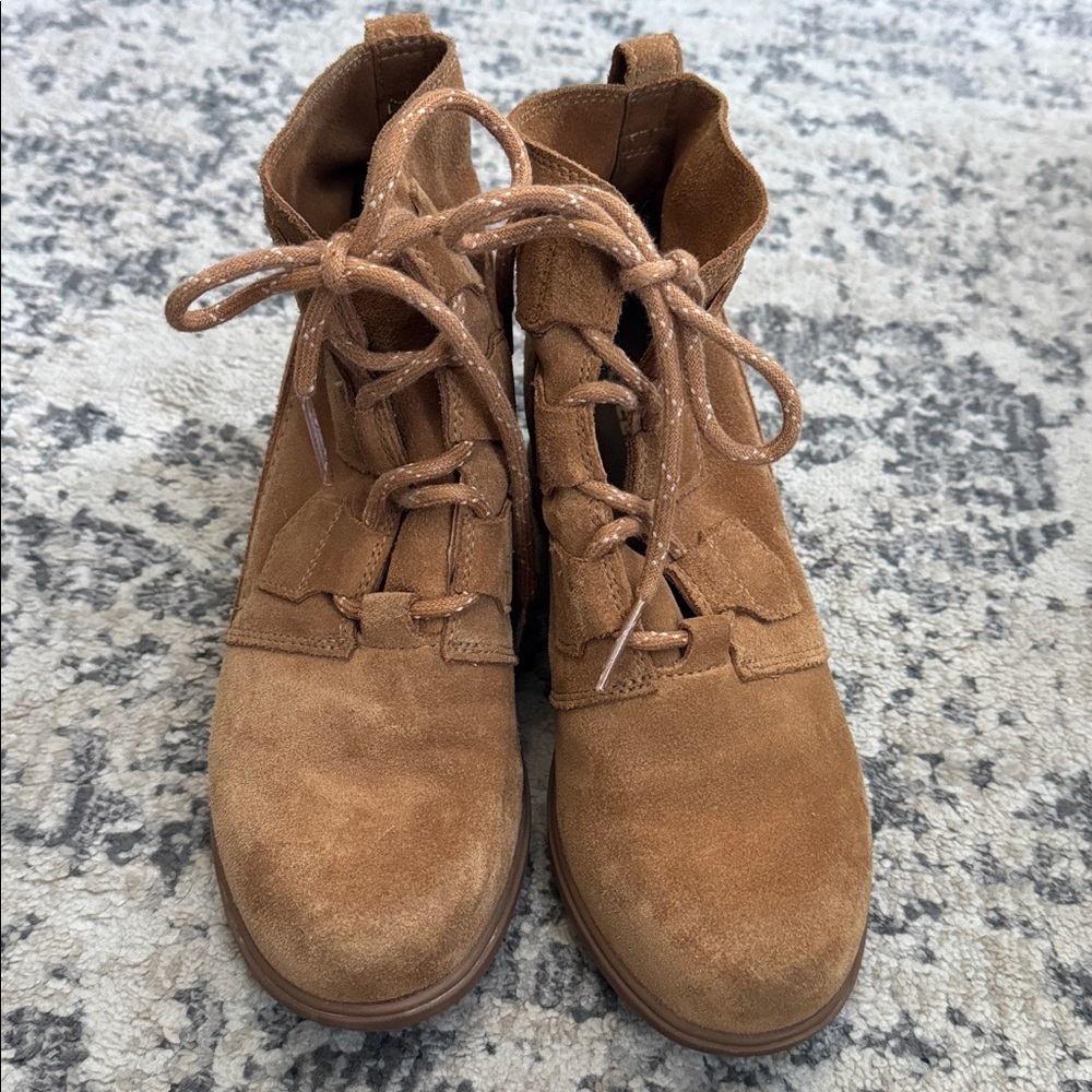 Sorel Evie Wedge Lace Bootie Size 7.5